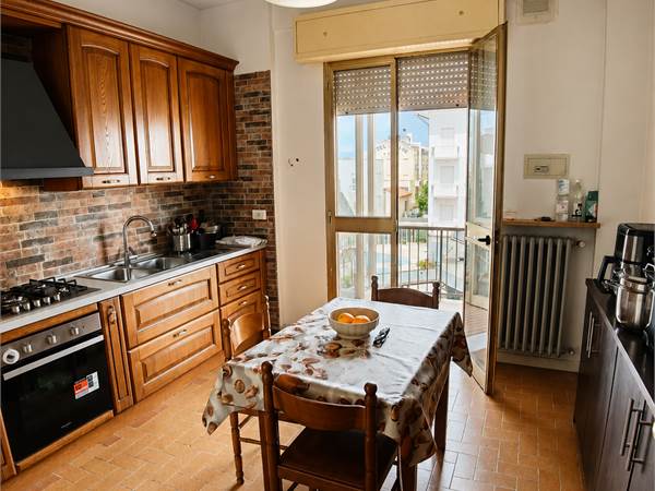 BELLARIA – APPARTAMENTO IN VENDITA IN ZONA CENTRALE